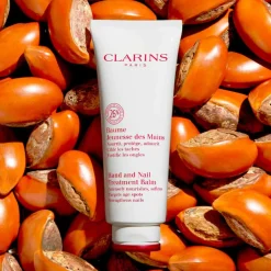 Clarins Soin Des Mains|- Baume Jeunesse des Mains - 96% d’ingrédients d’origine naturelle