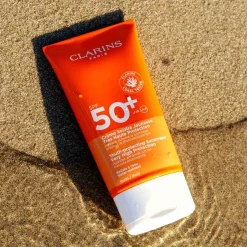 Clarins Crème Solaire Corps|Protection Solaire|- SUNCARE Crème Solaire Jeunesse Très Haute Protection SPF 50+ Protection solaire Corps UVA/UVB 50+ 150 ml