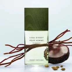 Issey Miyake Parfums Vegan|Eau De Toilette|- L'Eau & Cèdre - Eau de Toilette Intense